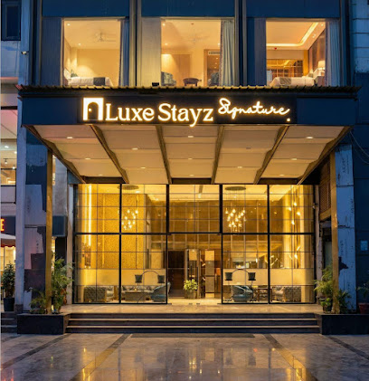 Luxe Stayz Signature - Ranjit Avenue