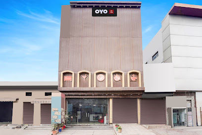 Collection O Burlton Park Jalandhar Formerly Hotel R1 Inn