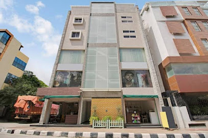 OYO Flagship 60746 Kings Suites