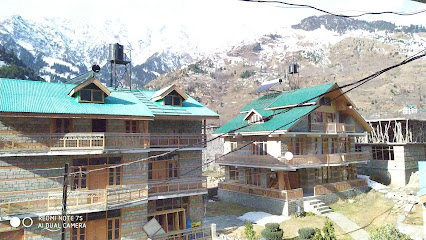 OYO Home 37038 Delightful Studio Stay Shanag