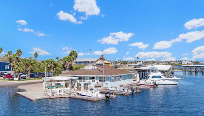 Bluff's Landing Lodge