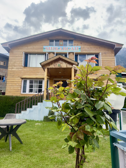 Hotel Shikargah Resort