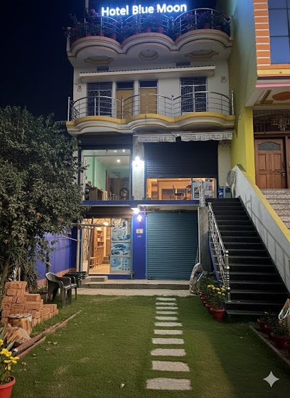 hotel blue moon