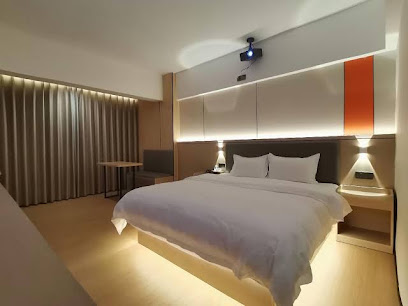 Yuelong Hostel