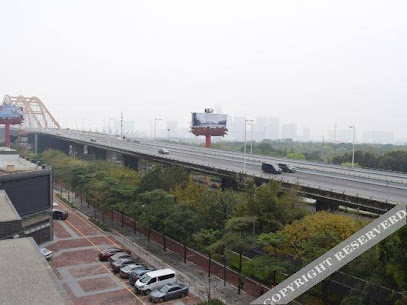 Binhai Apartment Hotel