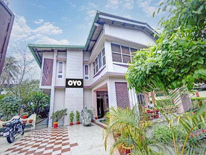 Collection O D Trinayan Suites