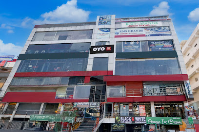 Hotel O by OYO RMS GRAND