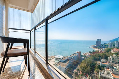 Golden Beach Seaview Apartment