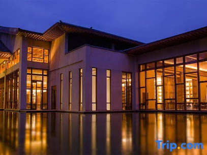 Bailian Hot Spring Hotel