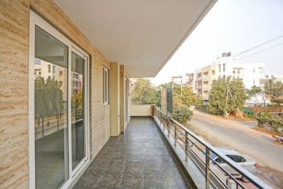 Flagship Unicorn Rooms Near Omaxe Celebration Mall