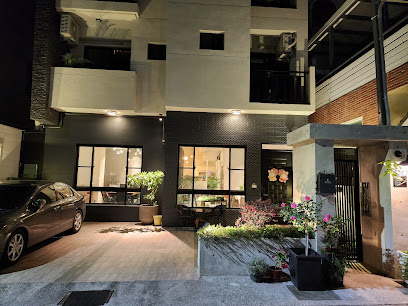 飛行船 電梯 民宿/附早餐停車位