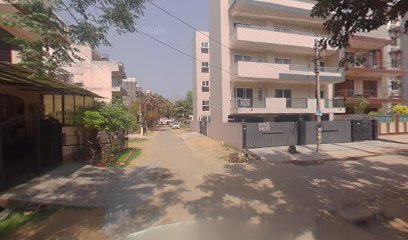 OYO H.l Homes Near Bestech Central Square Mall