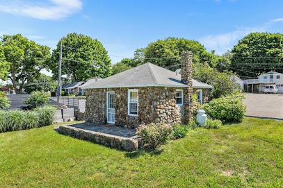 Marina Bay Cottages