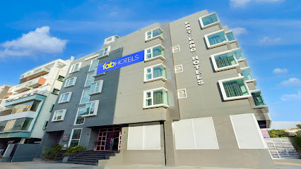 Fabhotel East Land