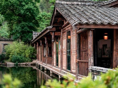 Qujia Courtyard Guesthouse
