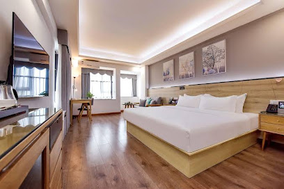Kingkoil Chonpines Hotel