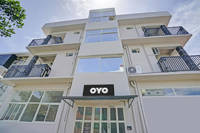 OYO Flagship Solo Suite