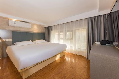 Hello Light Hotel