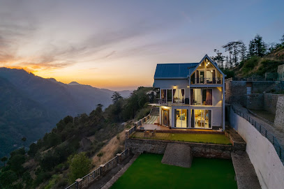 StayVista at Orion Villa in Shimla | 4 BHK Premium Holiday Home