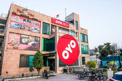OYO Hotel Palm Tree Near Inox Gurgaon Dreamz
