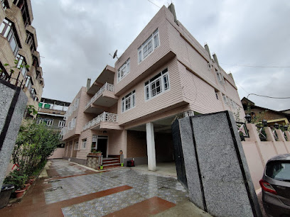 HOTEL GRAND AZIZ SRINAGAR
