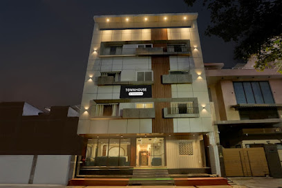 Super Townhouse by OYO Taj Nagri Phase 2 Formerly Grand Rivera