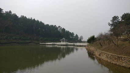 白鹿春舍酒店
