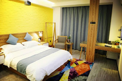 A + Cinema Hotel