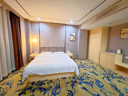 Moon House Chain Hotel