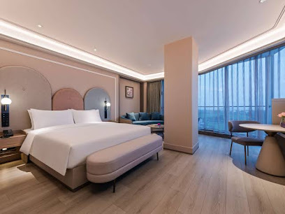 Mercure Nantong Suxitong Riverside