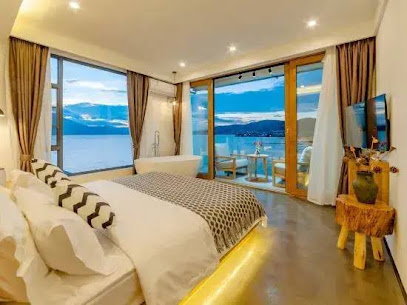 Da Li Shuang Lang Yi Shui Yun Ju Ke Zhan