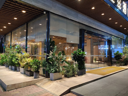 Ranz Hotel