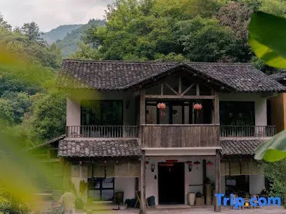 Meike Aitu Hostel