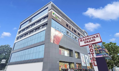 Townhouse Oak Anu Hospital Elur Road Grand Tankasala