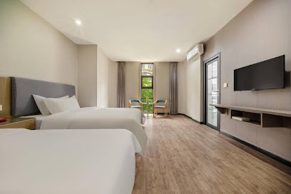 Rongxian Xinghe Hotel