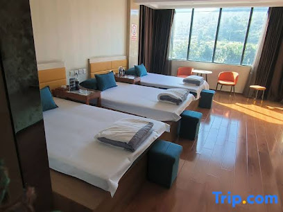 Longli Yurun Galaxy Hotel