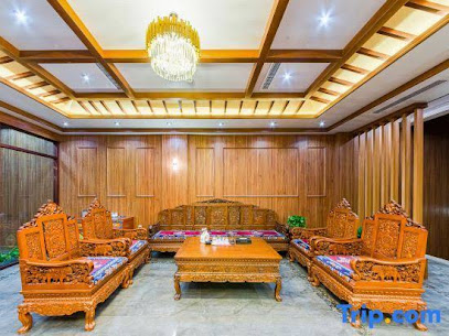 Minyoun Rezen Retreat Yading Daocheng