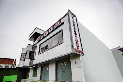 OYO Townhouse 481 Hotel City Star