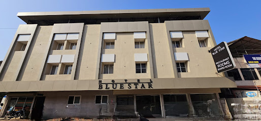 HOTEL BLUE STAR