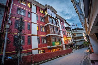 Muscatel Dzeemkhang - 400 Mts from MG Marg