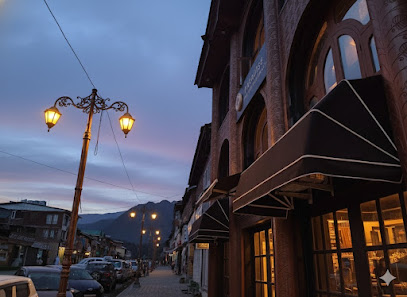 Hotel Paradise and Restaurant
