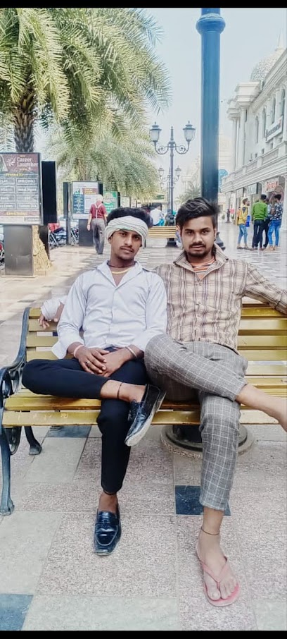 Aman Prakash Hotel (Guddu)