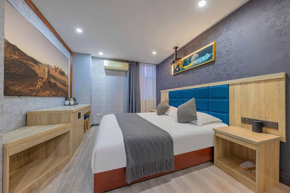 Yichang Extraordinary Business Hotel