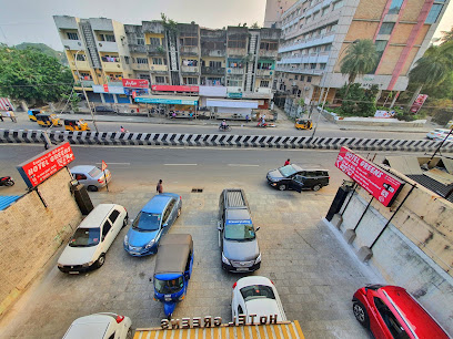 The Greens- Rooms on main road Near Chennai Central Railway Station