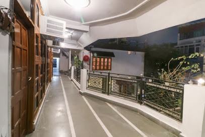 Flagship Hotel Mayank Prince Chowk