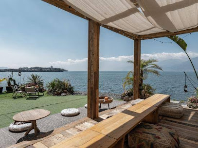 Liuyue Wusuo Seaview Holiday Hotel