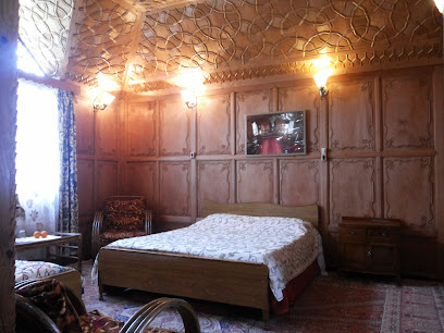 India Palace Group of House Boats