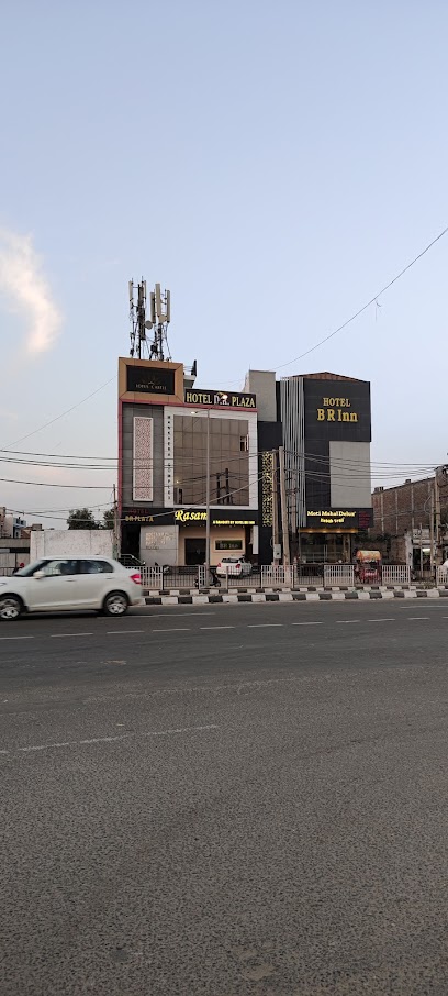 Hotel D R PLAZA