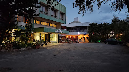 OYO 10542 The Planters Court