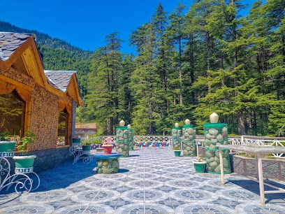 Mountain Top Hotel In Manali